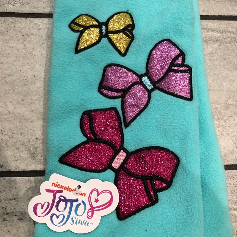 JoJo Siwa fleece scarf and charm